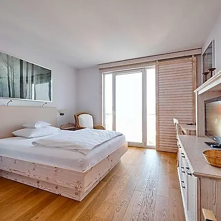 Hirschen 4*