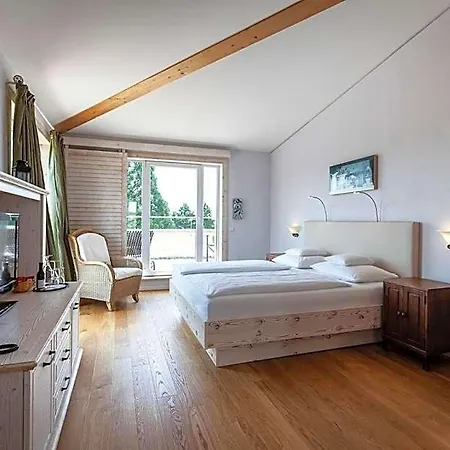 Hirschen 4*