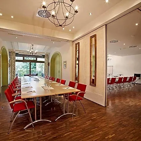 Hirschen Hotel 4*